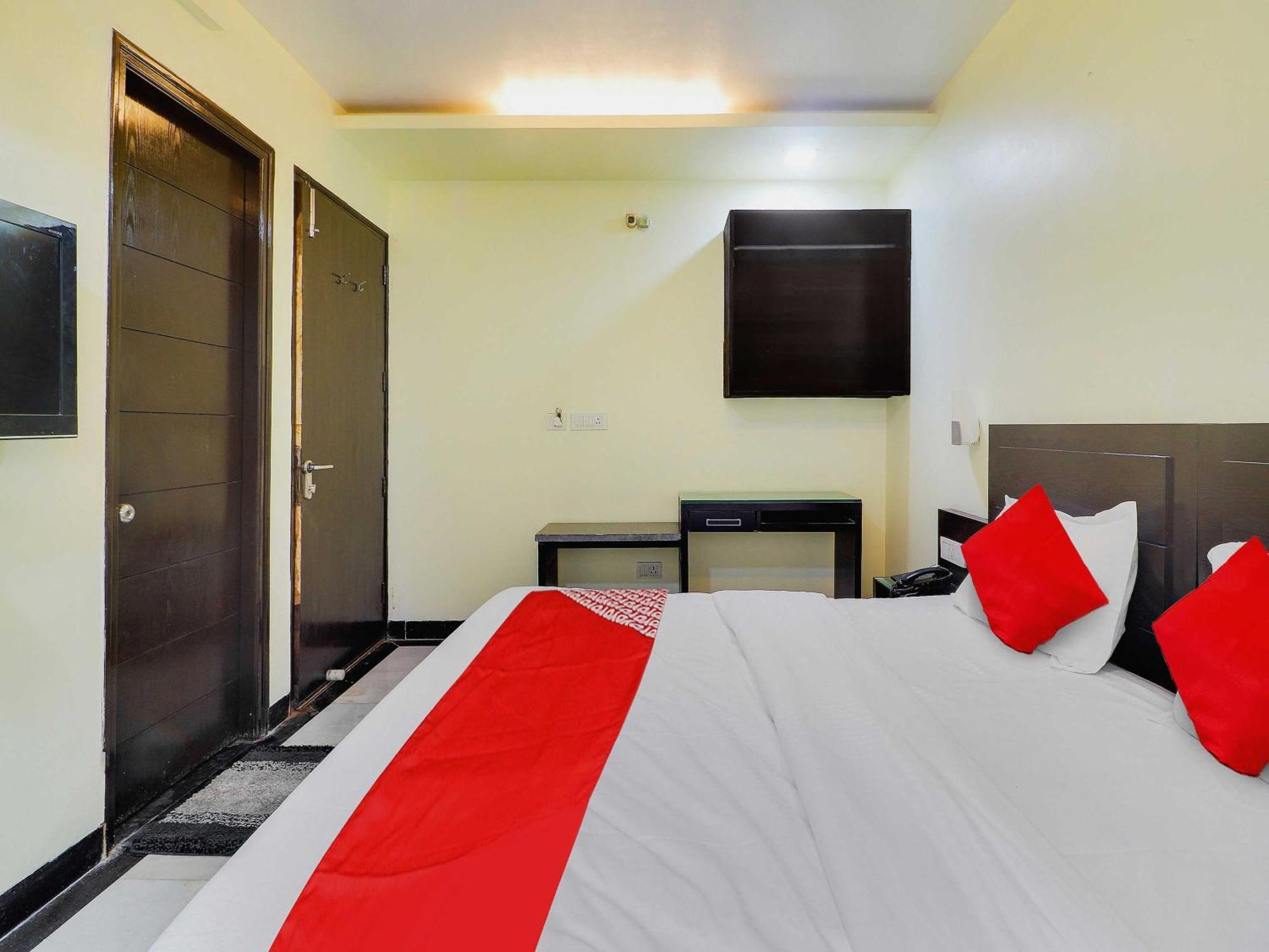 Oyo Flagship Hotel Rudra Palace Agra  Exterior foto