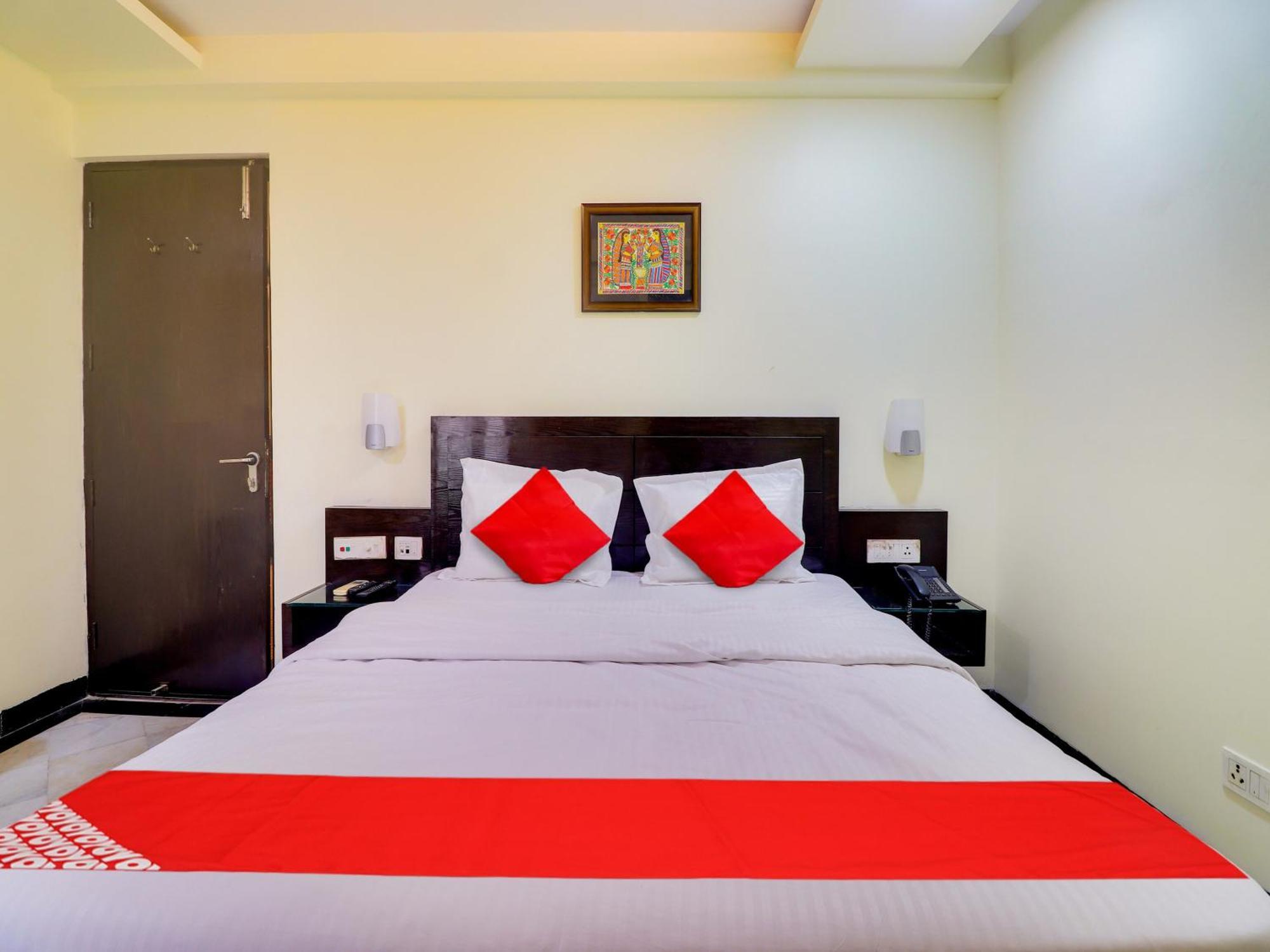 Oyo Flagship Hotel Rudra Palace Agra  Exterior foto
