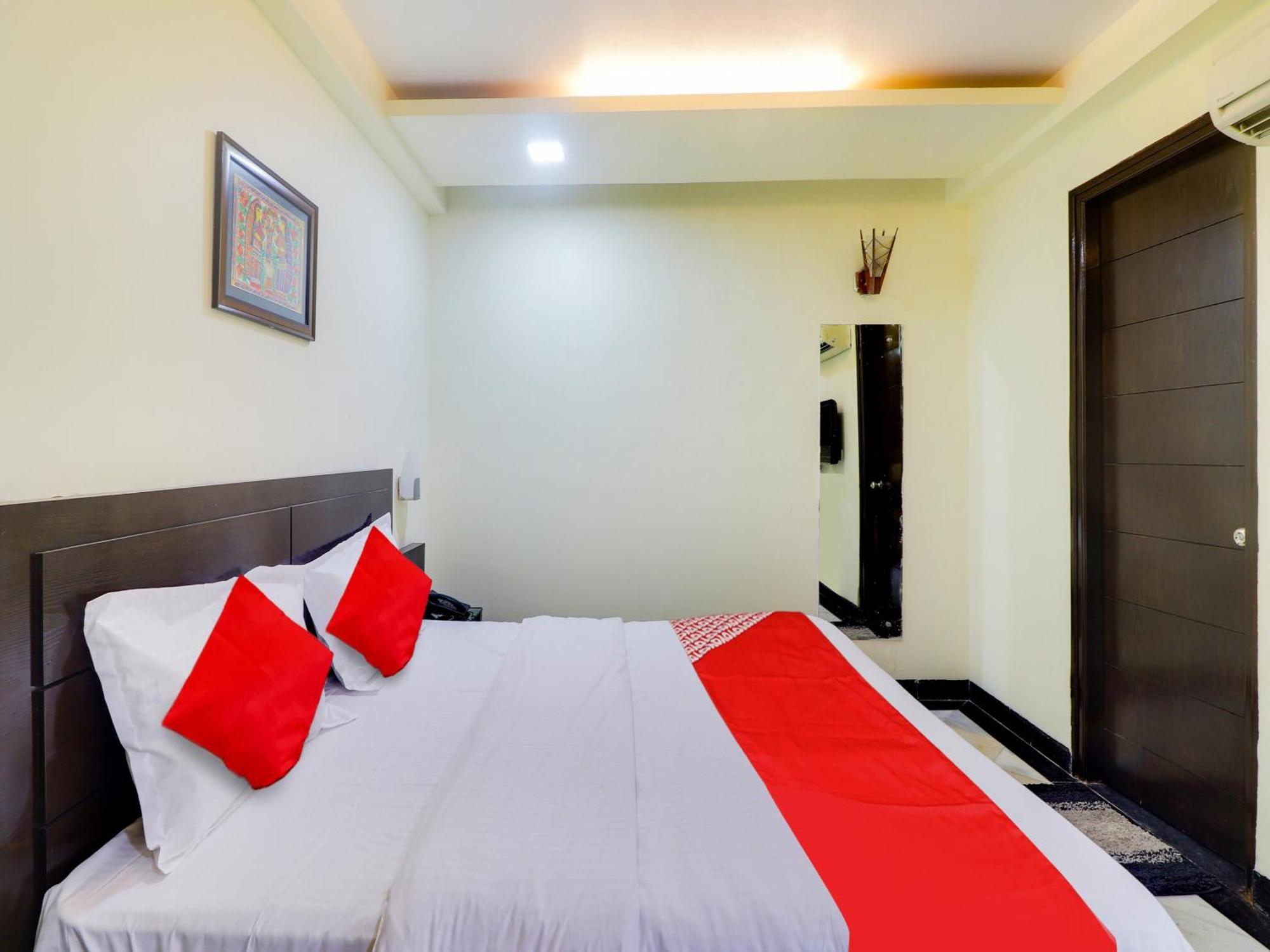 Oyo Flagship Hotel Rudra Palace Agra  Exterior foto